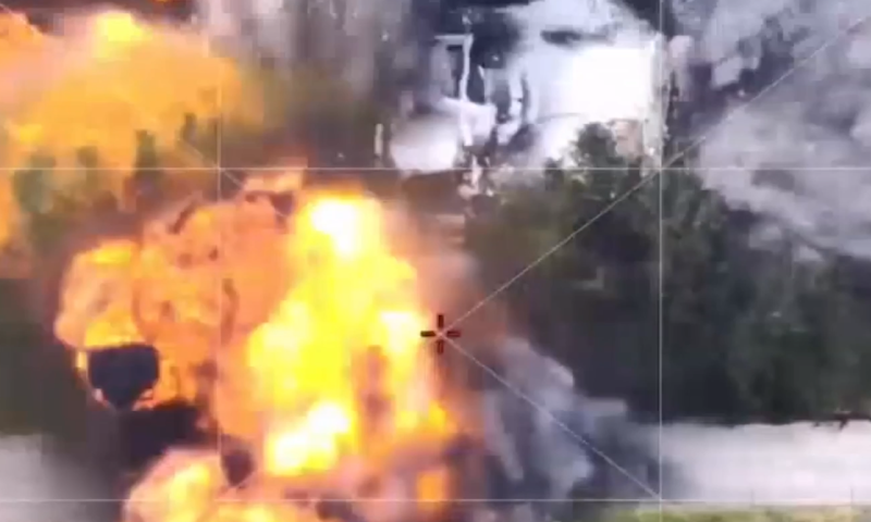 לבנון: המחבל זוהה; מטוס הקרב העלה את הבית באש