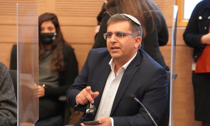 סופר: "רפורמת הבגרויות מתעלמת מהזהות היהודית"