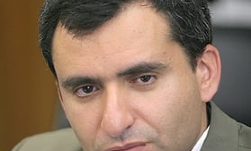 "אם פרץ רוצה להתפטר, שישלח פקס לרה"מ"