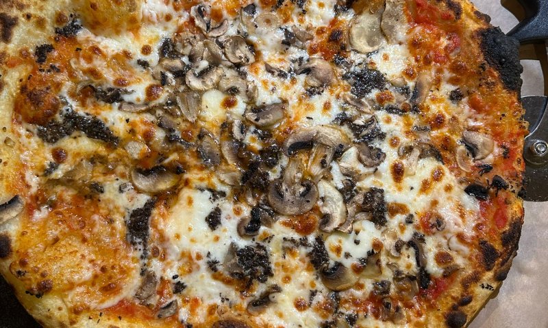 פיצה אנטוני'ס &ndash; אוכל איטלקי טעים ואווירה משגעת