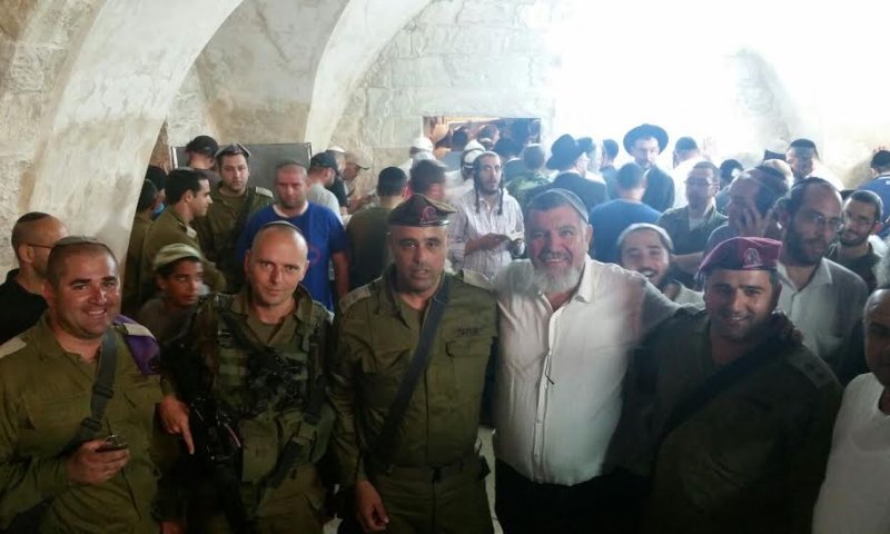 יותר מ-1000 מתפללים בקבר יוסף