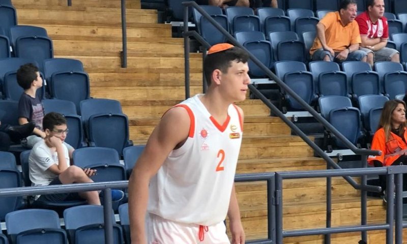 ראיון לסרוגים: הכדורסלן הדתי היחיד בליגת העל