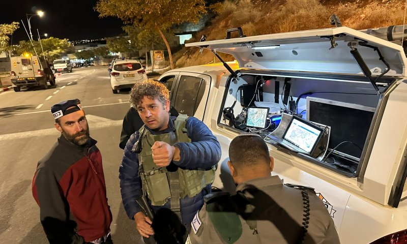 חיפושים אחר מחבל שפרץ לבתים בנופי פרת