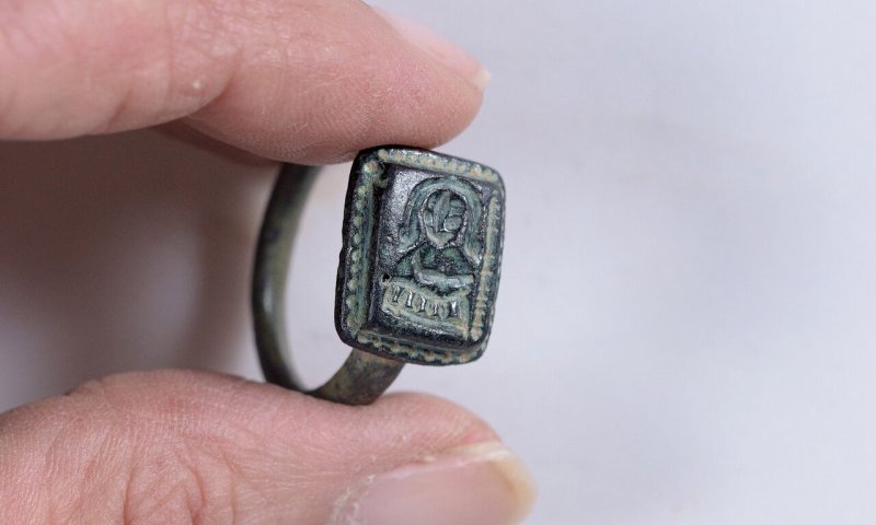 מה עשה 'סנטה קלאוס' בגינה בעמק יזרעאל?