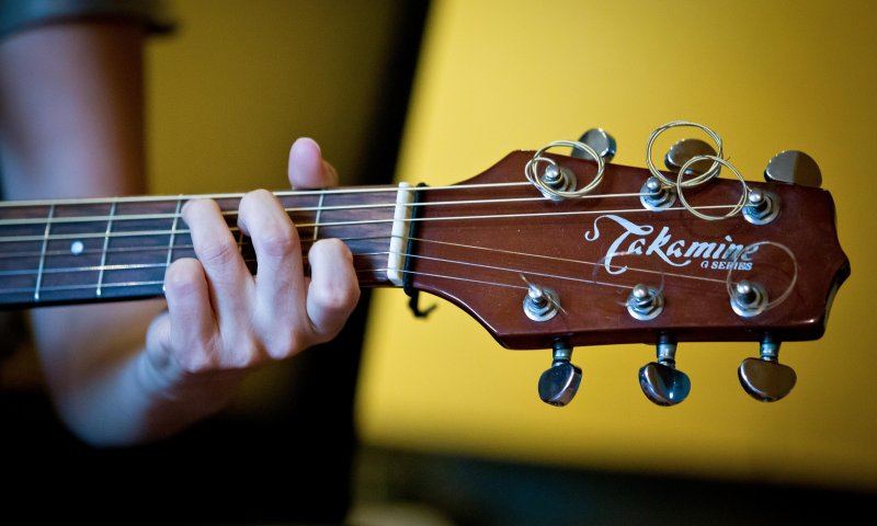 שו"ת: מתי מותר לשמוע מוזיקה בימי בין המצרים?