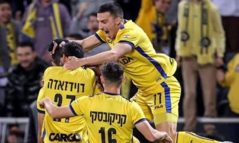 אחרי מהפך: מכבי תל אביב ניצחה את מכבי חיפה וזכתה בגביע הטוטו