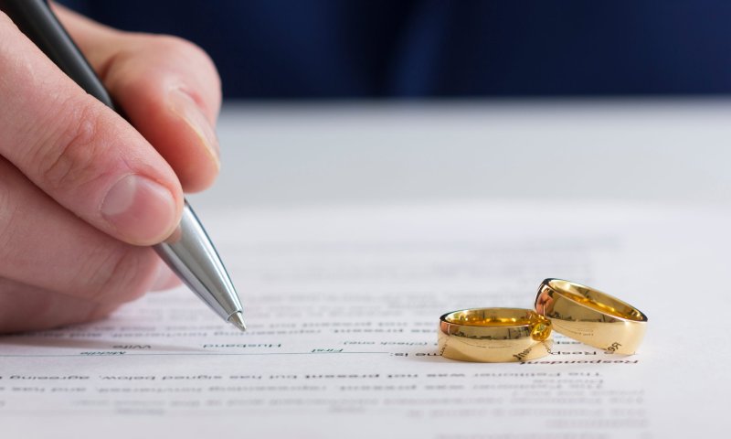 ירידה במספר המתגרשים, עליה בהתרת העגונות