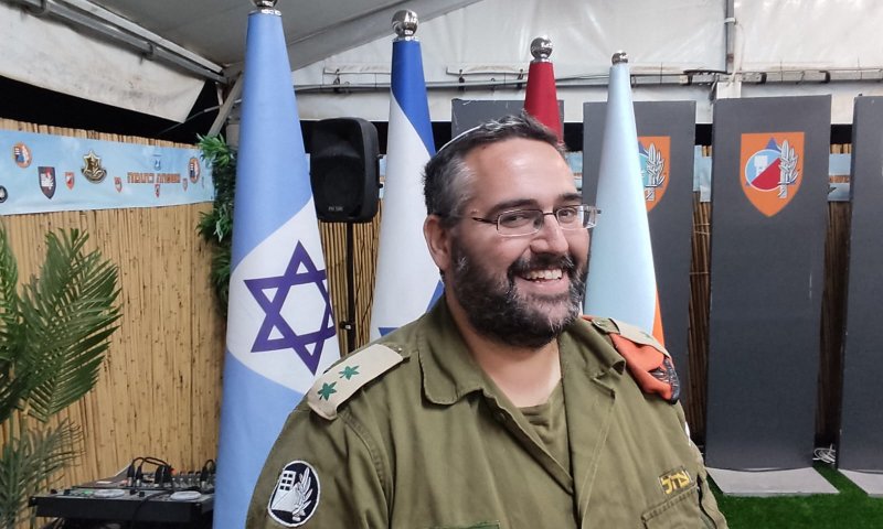 הרב הצבאי קיבל "דרגה אישית" בהפתעה מהאלוף