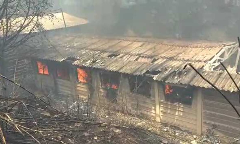 צפו: הלהבות משתוללות בישוב שבי שומרון