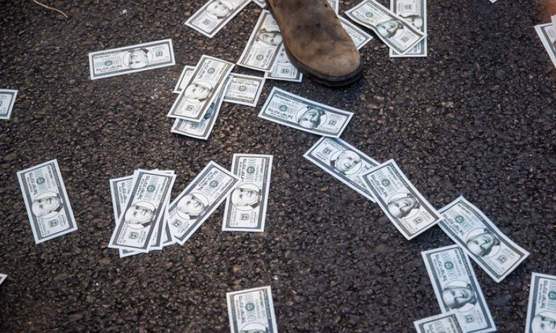 כי השוחד יעוור עיני מגזרים