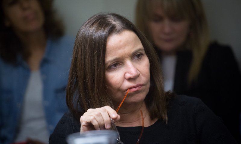 לאחר שכינה אותה 'כלבה', יחימוביץ' בתמיכה מפתיעה