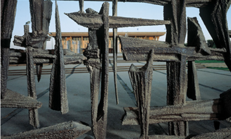 אלמנתו של האמן המפורסם נספתה בשריפה בירושלים