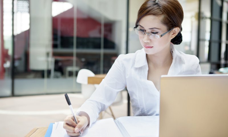 מחקר: נשים נרתעות מלשאוף להרוויח כסף