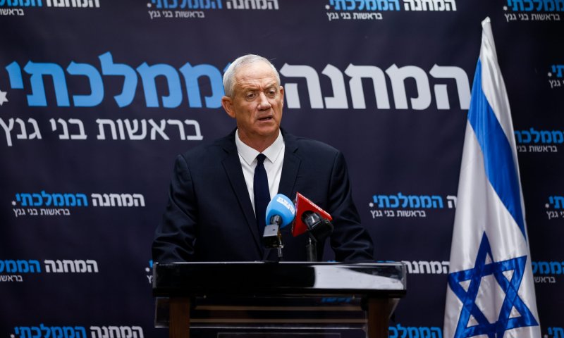 גנץ: "נתניהו מבצע פיגוע דריסה לדמוקרטיה הישראלית"