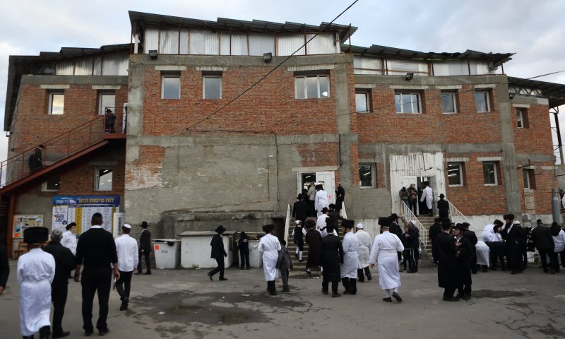 נשיא אוקראינה: "לבקשת ישראל, נגביל כניסה לאומן"