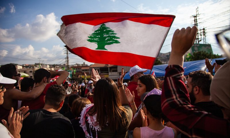 סערה בלבנון: שר ההגנה שרד ניסיון חיסול