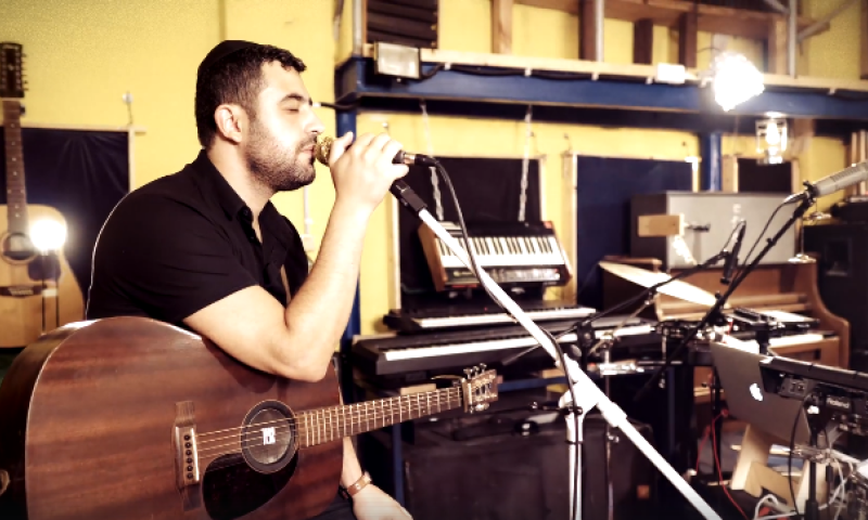 פעמונים לאוזנים: ישי ריבו ואלדד ציטרין בביצוע מרהיב