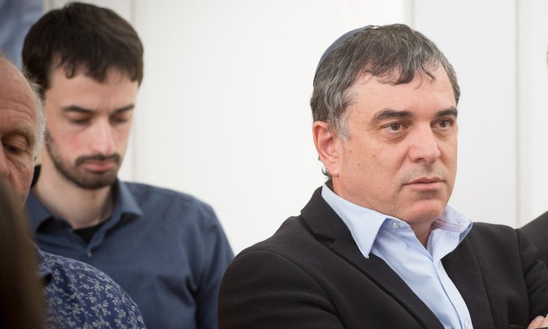 עד המדינה שלמה פילבר הודיע על התפטרותו