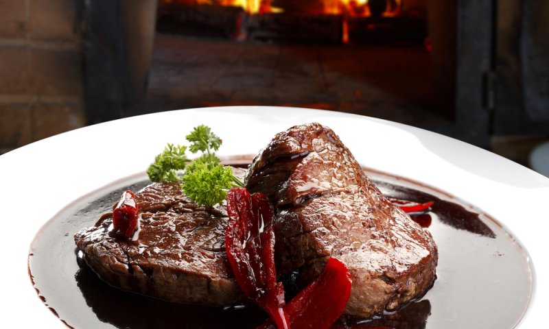 מתכון לסעודת פורים: צלי בקר ביין לצד תפוחי אדמה