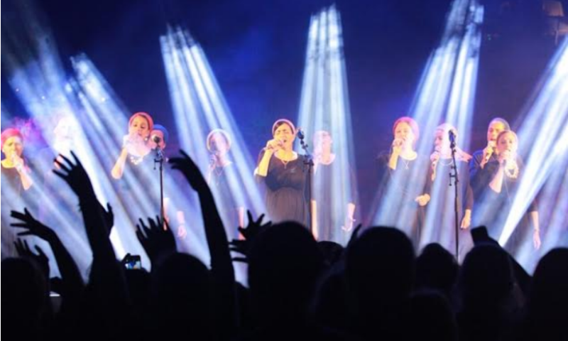 להקת הלל מופיעה ב'גולה'