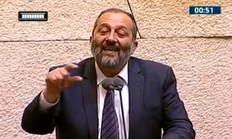 קרקס בכנסת: שטייניץ נרדם, דרעי משך זמן. צפו