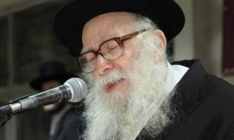 התפללו לרפואתו: החמרה במצבו של הרב ניסים קרליץ