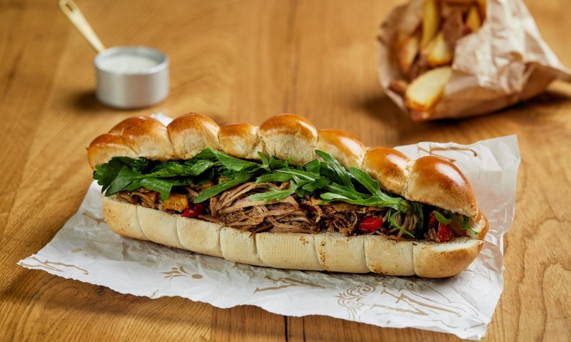 "חלת בורגר" ועוד: מסעדת ואלרו פתוחה למשלוחים