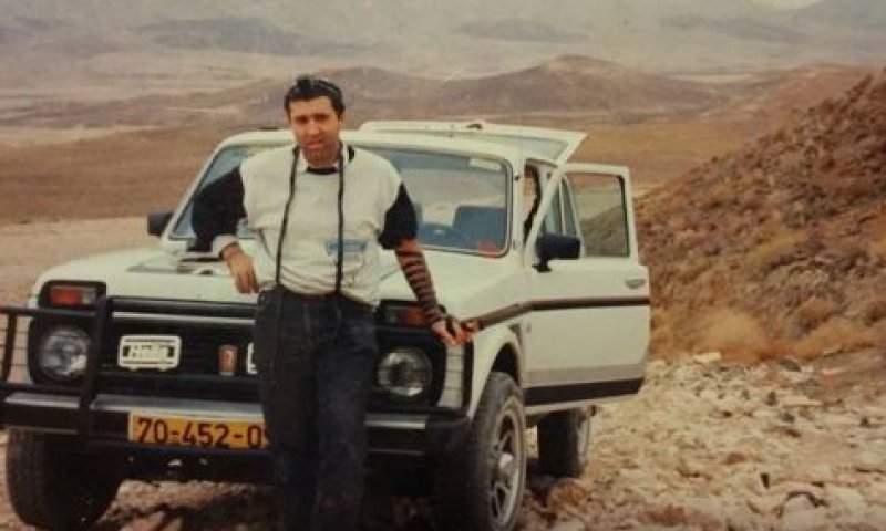 פרשת "עזרא לנדרובר": אל תאשימו את הישיבות