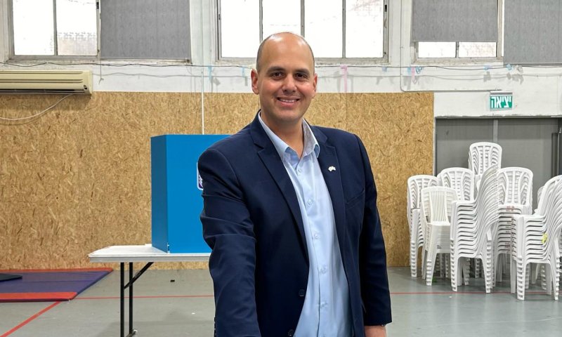 ראש העיר הסרוג בבת-ים ביטל את חגיגות הניצחון