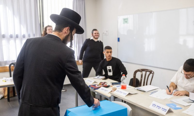 פחות משעה לסגירת הקלפיות: הפער מצטמצם