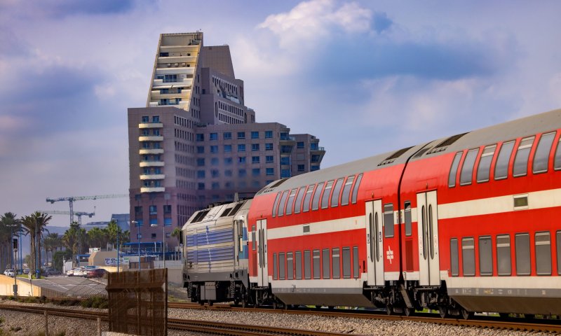 הופסקה תנועת הרכבות בין נתניה והרצליה