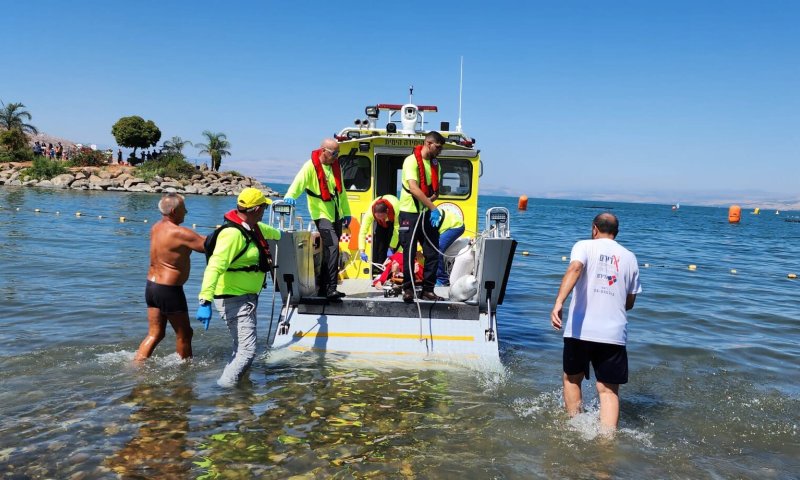 גבר טבע בכנרת בעקבות אירוע מוחי, מצבו קשה