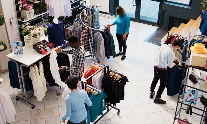 נתפסה מוכרת מותגים מזויפים: זה העונש הכבד של בעלת העסק