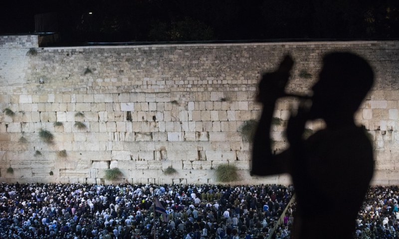 מתי אומרים סליחות? הלכות חודש אלול לפי כל העדות