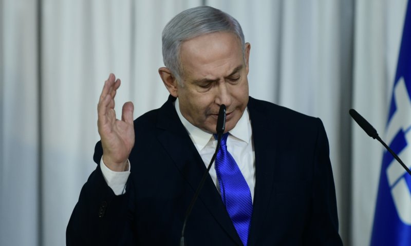 קיצור הביקור ברוסיה מראה: נתניהו לא יכול להמשיך בתפקידו