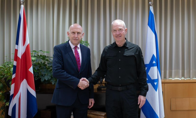 גלנט לשר ההגנה הבריטי: להקים קואליציה בינלאומית נגד איראן