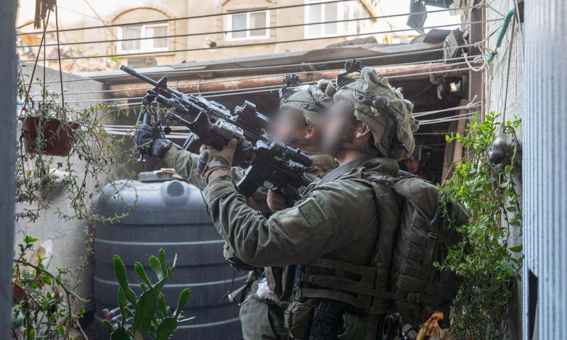 צפו: לוחמי אגוז נלחמים בשכונת אל אמל בחאן יונס