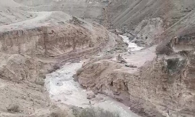 תייר כבן 63 התייבש בנחל אוג; יחידת חילוץ הוזנקה