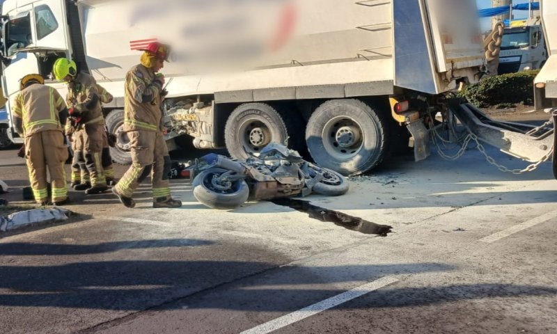 תאונה נוספת באשדוד: רוכב אופנוע נהרג מפגיעת משאית