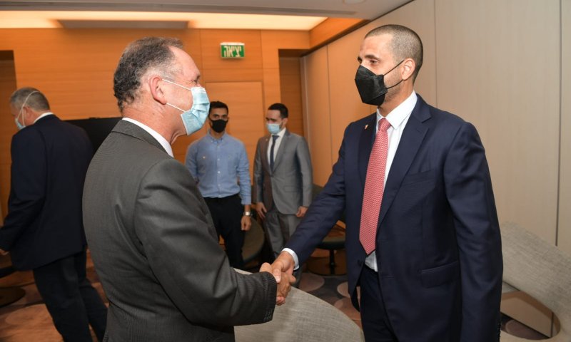 שגריר בחריין הראשון נחת בישראל