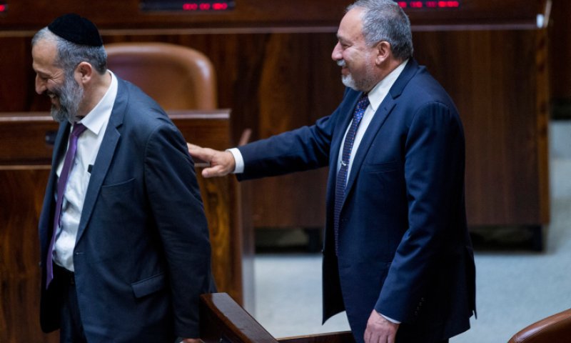 דרעי על ההתנהלות של ליברמן: "מרגיש נבגד"