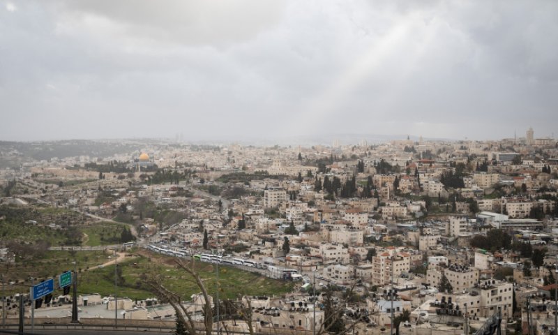 ירידה ניכרת בטמפ'; מעונן וגשם: תחזית מזג אוויר