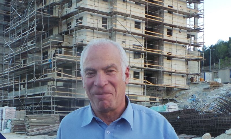 אורי אריאל יכול לחייך: אושרה תכנית מחיר מטרה