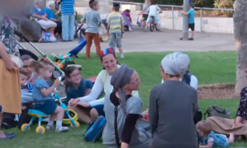 הקרב על הצבא: בעד ונגד גיוס בנות דתיות לצה"ל. צפו