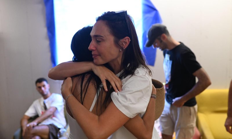 מהוליווד למטה החטופים: גל גדות הגיעה לביקור הזדהות