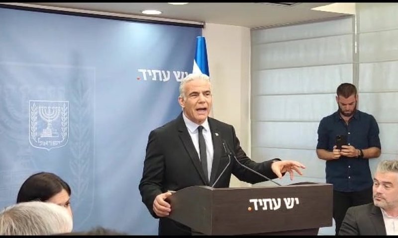 לפיד נגד שר החוץ: "לעשות יותר למען אוקראינה"