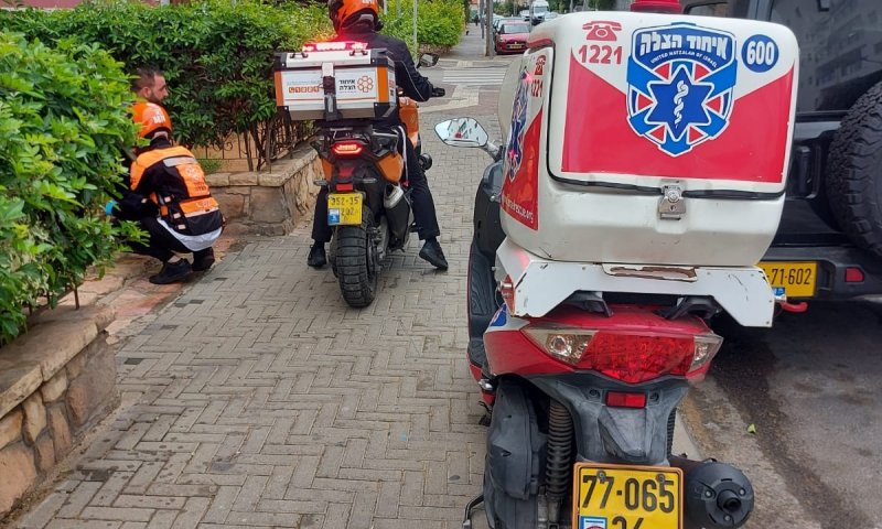 שוב תאונת עבודה: פועל נפל מגג זכוכית שנשבר