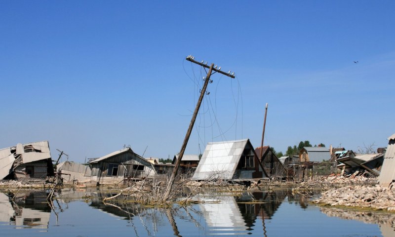 לוב טובעת: מעל ל-5000 הרוגים בשיטפונות הרסניים
