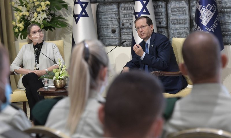 נשיא המדינה ורעייתו אירחו את חבריו של בראל חדריה ז"ל