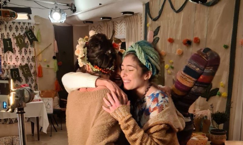 מפתיע: הזמרת רוני דלומי בכיסוי ראש